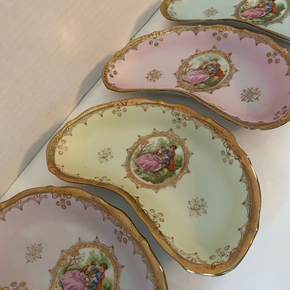 ANTIQUE ROYAL VIENNA HAND PAINTED GOLD PORCELAIN BEEHIVE MARK BONE DISHES (5) - Picture 3 of 7